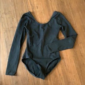 Long sleeve dance Leo